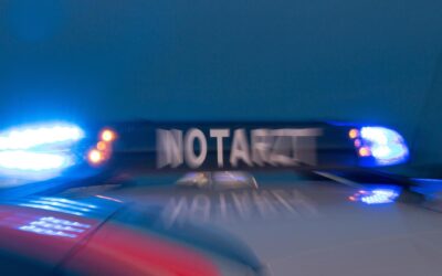 B 252: 73-Jähriger bei Unfall verstorben, Autofahrerin verletzt