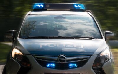 Zeugen nach zwei Unfallfluchten in Stadtallendorf gesucht