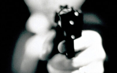 Kassel: Schwerer Unfall; Teilnehmer von Hochzeitskorso feuert aus Schreckschusswaffe