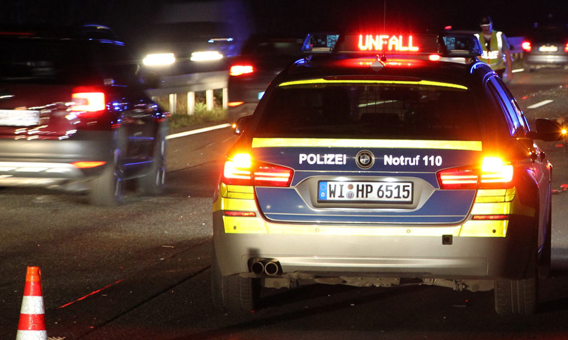 A49: Eine Schwerverletzte und 80.000 Euro Schaden bei Unfall