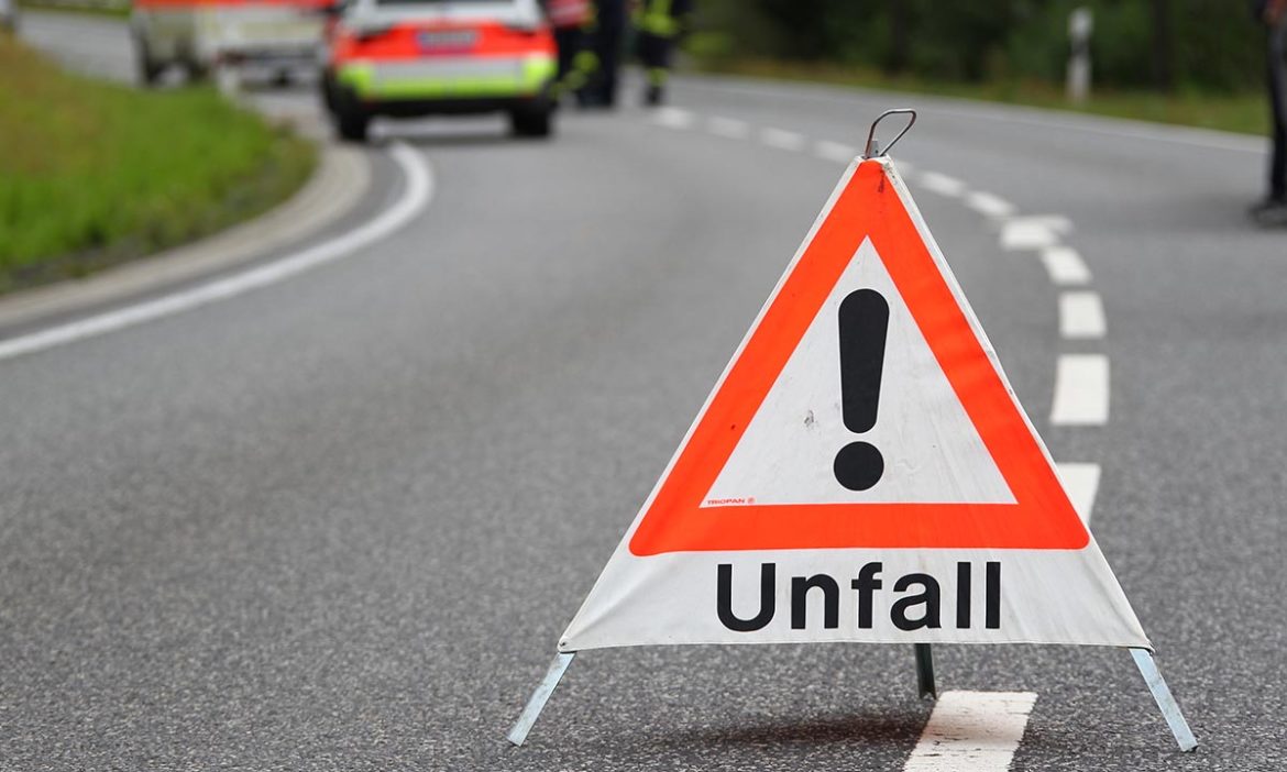 B3: Zwei Männer sterben bei Unfall in Mittelhessen