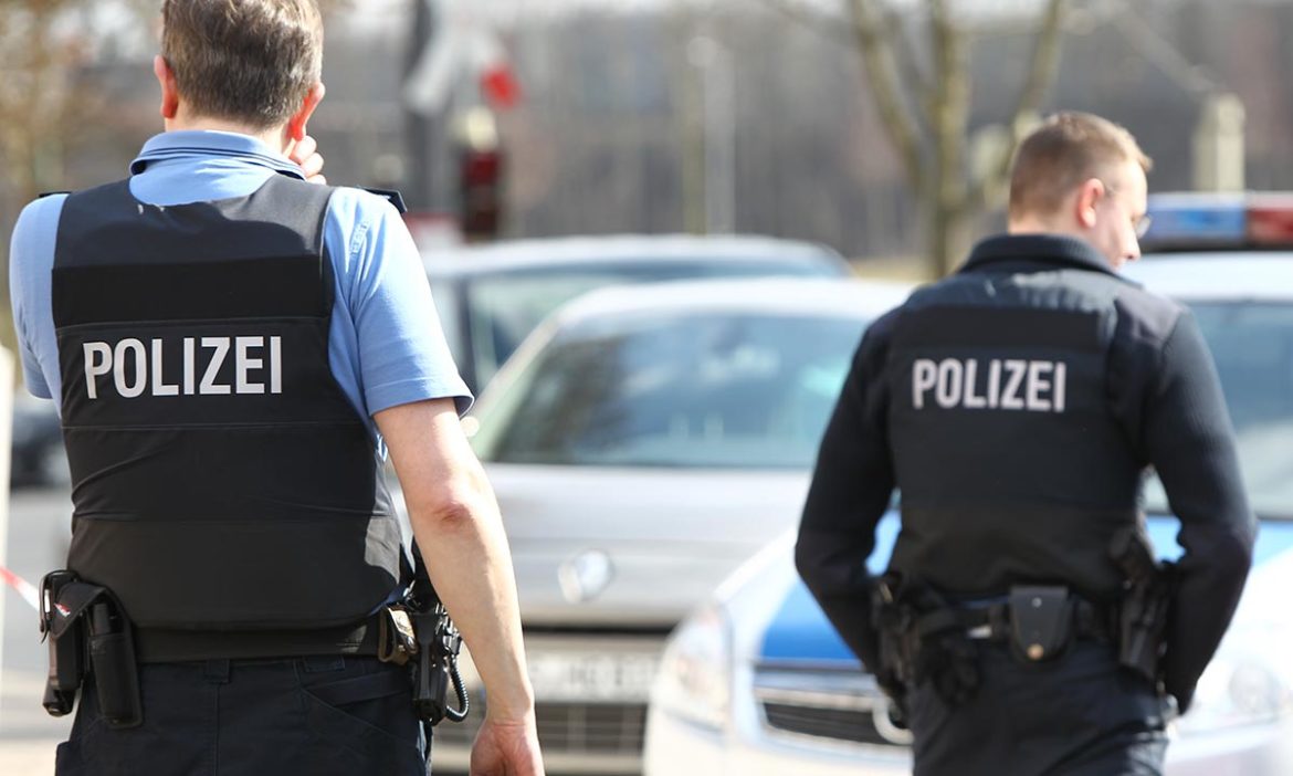 KS: Verletzte bei Massenschlägerei; Sprinter entwendet