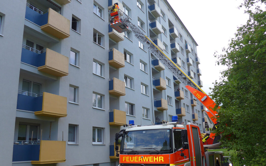 KS: Brand in Wohnhochhaus; Unfälle; Dieb (17) geschnappt u.a.