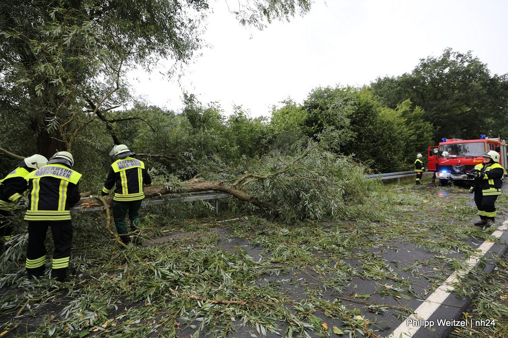 VB: 100 Feuerwehrleute Im Unwetter-Einsatz - Nh24.de