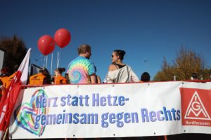 DGB (500) und AfD (178) „feiern“ Tag der Demokratie
