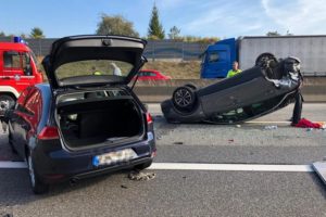 A5: Acht Verletzte bei zwei Unfällen auf der Südfahrbahn