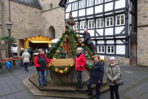 Schwälmer Brunnen wird wieder geschmückt