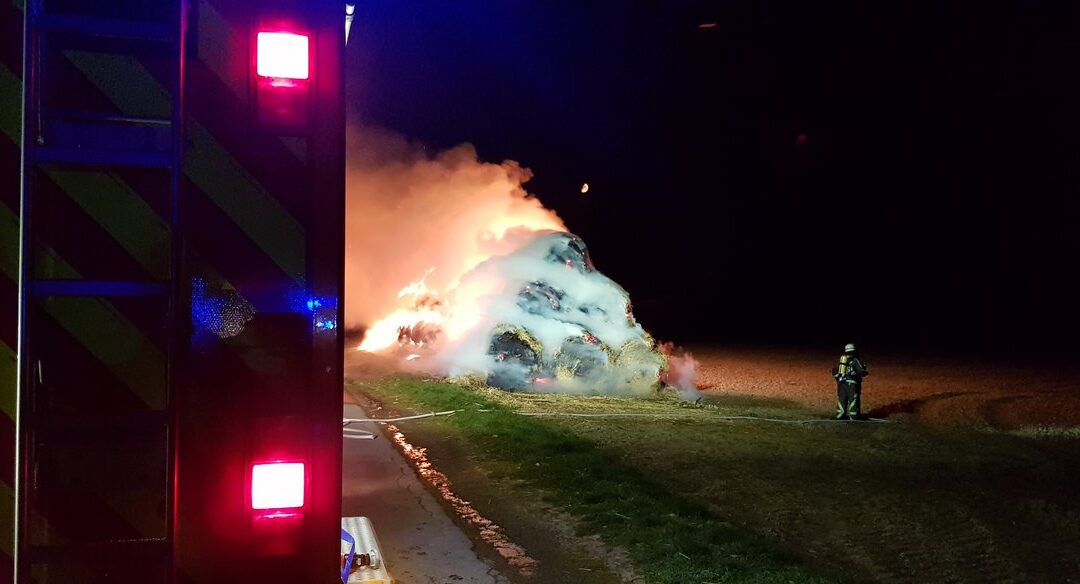 KS: Autoaufbrüche, Brand von Strohballen und ein Raub