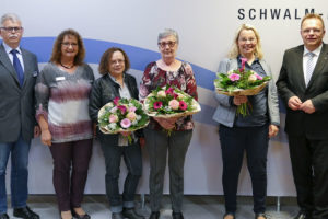 Homberg/Efze: Landrat Becker ehrt und verabschiedet Mitarbeiterinnen