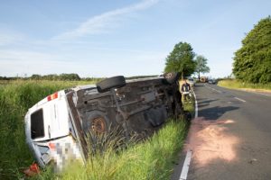 Schwarzenborn: Fahrer verliert Kontrolle über Sprinter