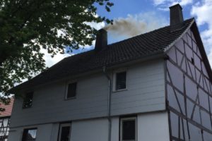 Feuerwehreinsatz wegen brennenden Schornsteins