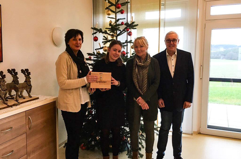 Weihnachtsbäckerei brachte 500 Euro für das Hospiz