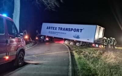 Schwalmstadt: Wendemanöver von „Schoko-Laster“ missglückt