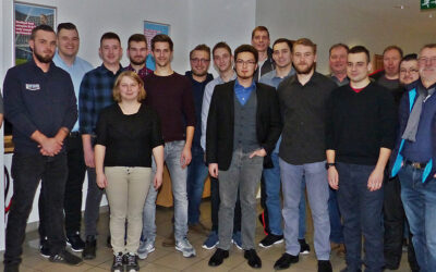 Elektroniker beenden ihre Ausbildung erfolgreich