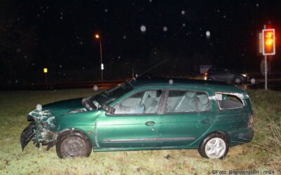 Guxhagen: Pkw und Lkw prallen zusammen