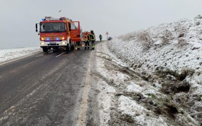 Deute: Pkw überschlägt sich (Video)