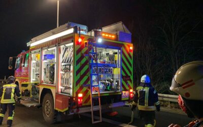 A 7: Unfall fordert zwei Schwerverletzte (Video)