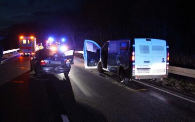 B 323: Mehrere Verletzte bei Auffahrunfall