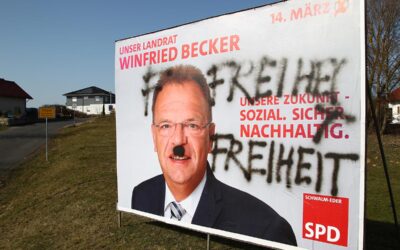 Wahlplakate beschmiert