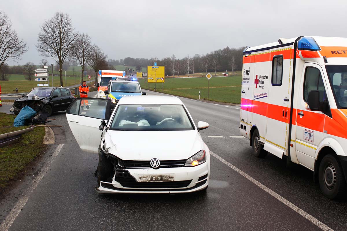 Autos Prallen In Höhe Des Fünftenwegs Zusammen – Nh24.de