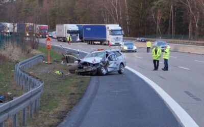A 7: Vollsperrung nach Unfall mit schwer verletztem Autofahrer