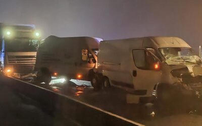 A 44: Helfer müssen zur Unfallstelle laufen