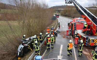 Aufwendige Rettung nach schwerem Unfall