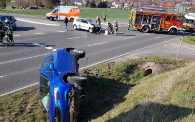 Großenritte: Auto kippte nach Zusammenprall auf die Seite