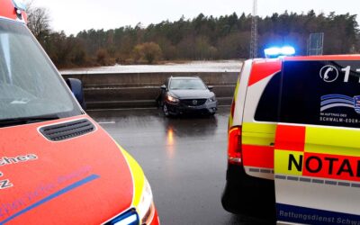 A 7: Vollsperrung nach Unfall in Höhe von Knüllwald