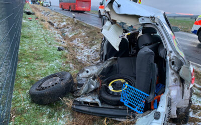 Malsfeld: Pkw schleudert gegen Bus (Video)