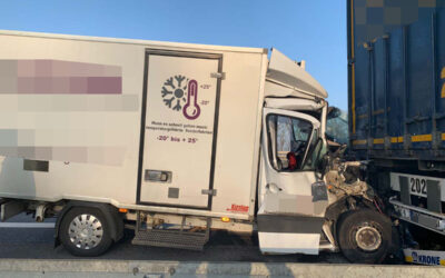 A 7: Beifahrer bei Unfall auf Autobahn schwer verletzt