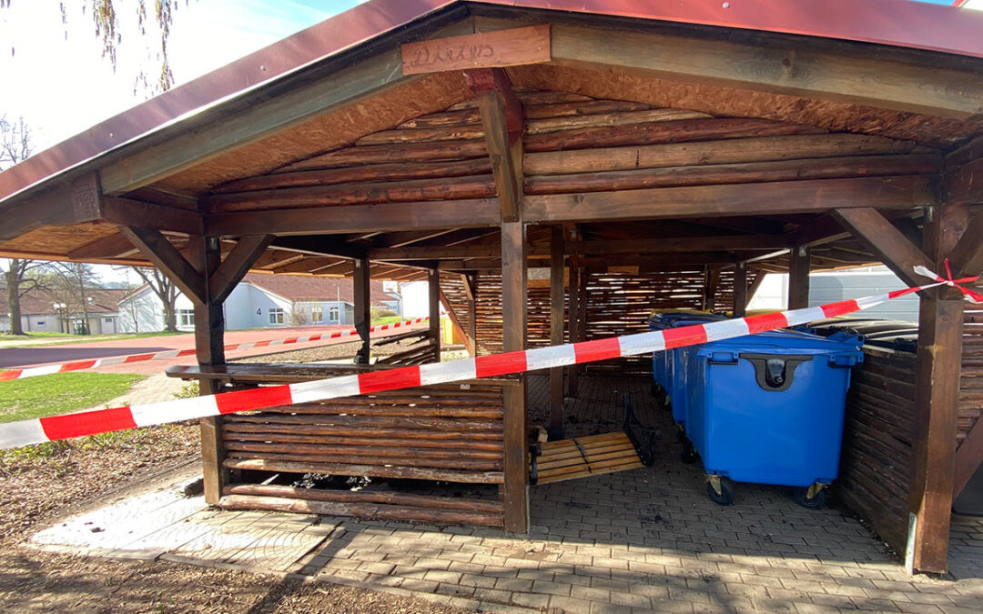 SEK: Einbrüche; Zeugen nach Bränden gesucht