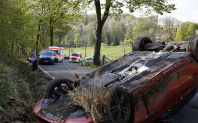 BMW überschlägt sich – Soldaten verletzt