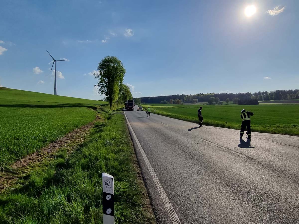 SEK: Schwerer Unfall Auf Der B 3; Motorradfahrer Stürzt In Schlierbach ...