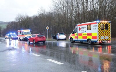 Homberg: Autos prallten auf der Waßmuthshäuser Straße zusammen