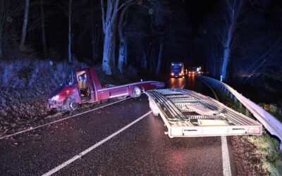 B 454 nach Unfall stundenlang blockiert
