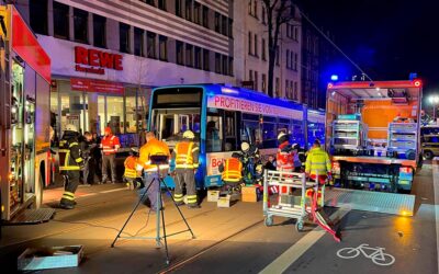 KS: Brand; Audi Q7 gestohlen; Unfall