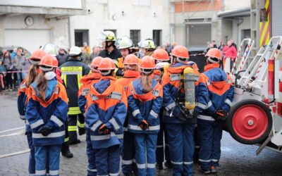 Jugendfeuerwehr Treysa trainiert beim Berufsfeuerwehrtag