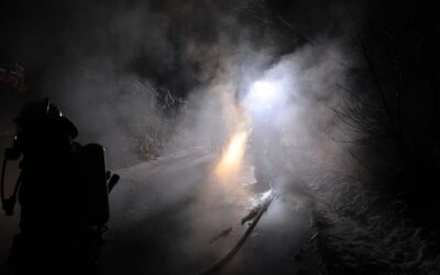 SEK: Buggy in Flammen; Festnahmen