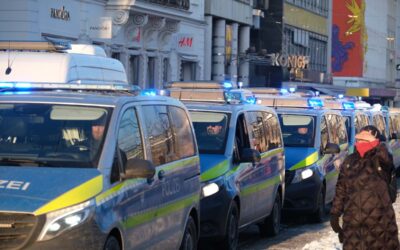 KS: Demonstration; Einbrüche; Auf Pflastersteinen abgestellt