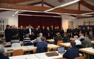 30 Ernennungsurkunden für Schwalmstadts Feuerwehren