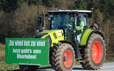 Landwirte protestieren friedlich und laut (Video)