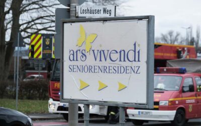 SEK: Brand; Pfefferspray in Schule versprüht; Einbruch
