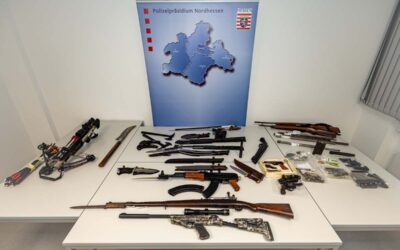 KS: Unfall; Waffen und NS-Gegenstände sichergestellt