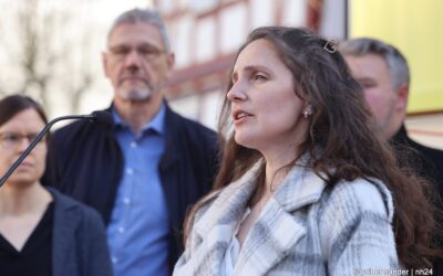 Aus der Tiefe einer Freundschaft in Blau-Gelb