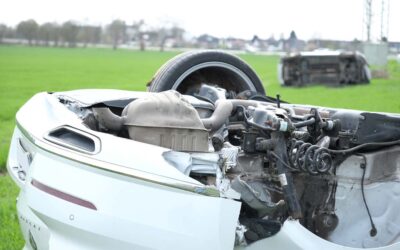 SEK: Unfall auf der B 254; Vandalen beschädigen Opel