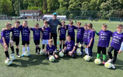 Fußball wie die Profis: Bernd Gundlachs Camp im Schwalmstadion