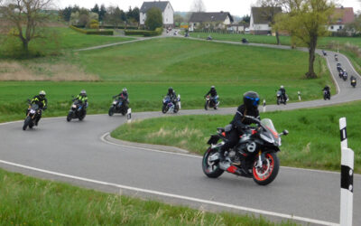 Saisoneröffnung 2024: Motorradcorso und Gottesdienst in Leimsfeld