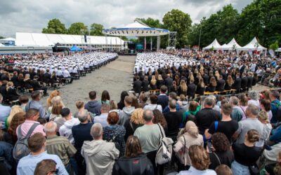 700 Kommissaranwärter auf dem Hessentag vereidigt