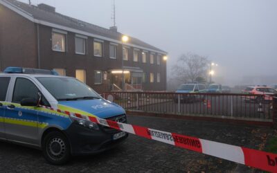 Nach Schüssen auf vier Polizisten – 20-Jährige erschossen  – Mögliches Motiv (Video)